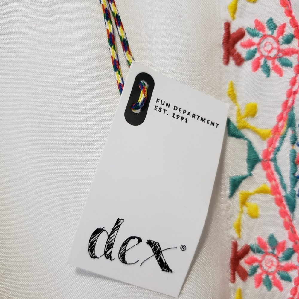 DEX Embroidered Summer top - Picture 6 of 7